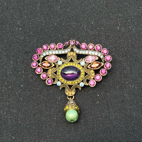 Heidi Daus Elaborate Victorian Brooch - Picture 1 of 7